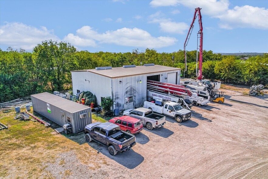 More Photos Of 12725 HWY 290 E, Manor Warehouse For Lease