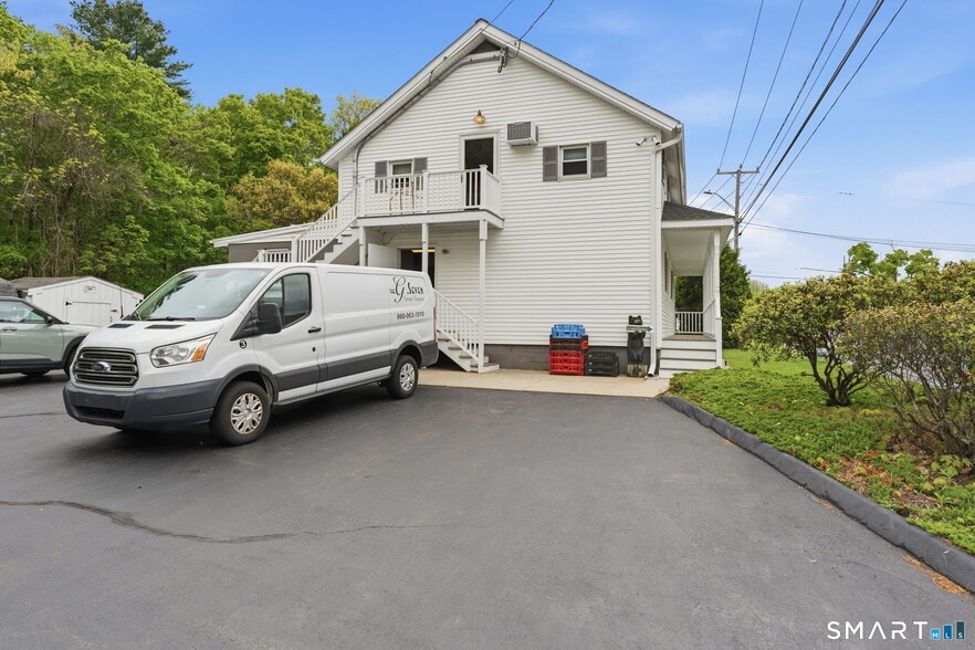 More Photos Of 139 Riverside Dr, Thompson Freestanding For Sale
