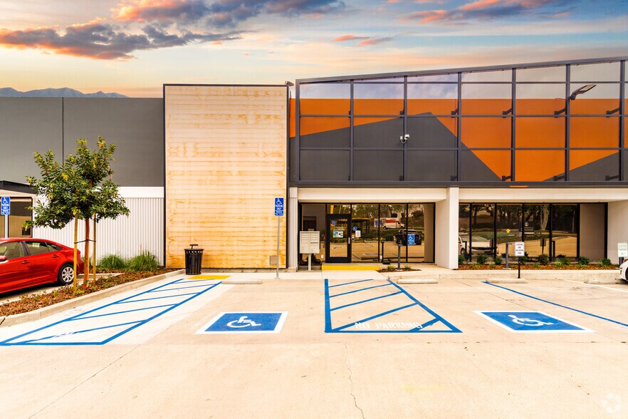 More Photos Of 1280 Rancho Conejo Blvd, Thousand Oaks Research And Development For Lease