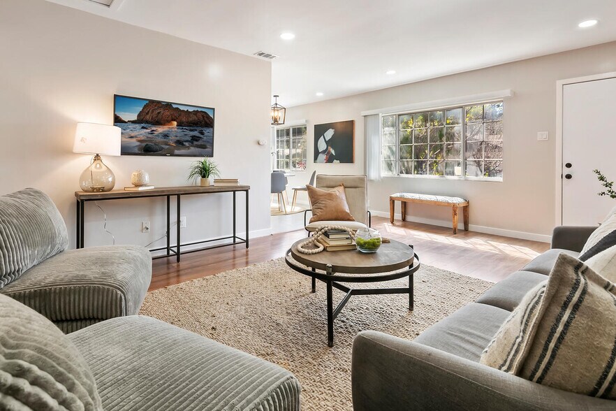 More Photos Of 2201 Avon St, Los Angeles Multifamily For Sale