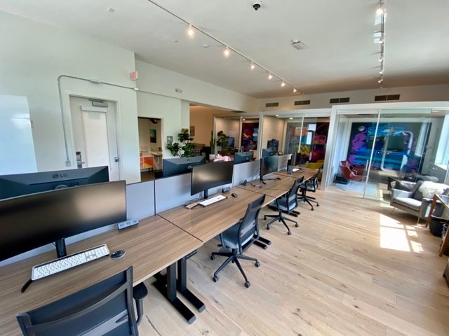 More Photos Of 1632 S 1st St, Austin Office For Lease