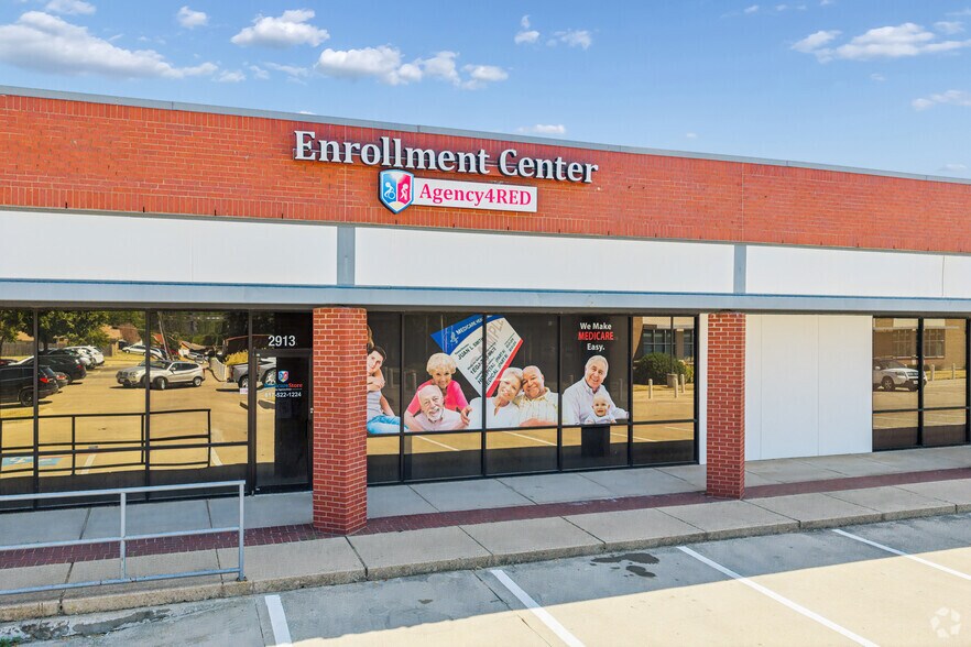 More Photos Of 2819-2929 Altamesa Blvd, Fort Worth Storefront For Lease