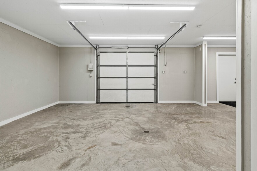 More Photos Of 1712-1714 Findlay Rd, Lima Office For Lease