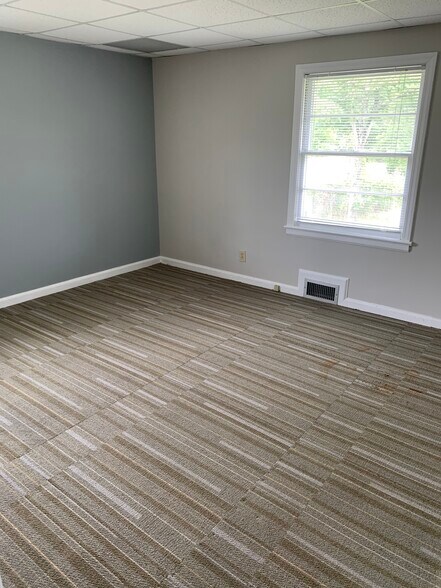 More Photos Of 1924 Warm Springs Rd, Columbus Medical For Sale