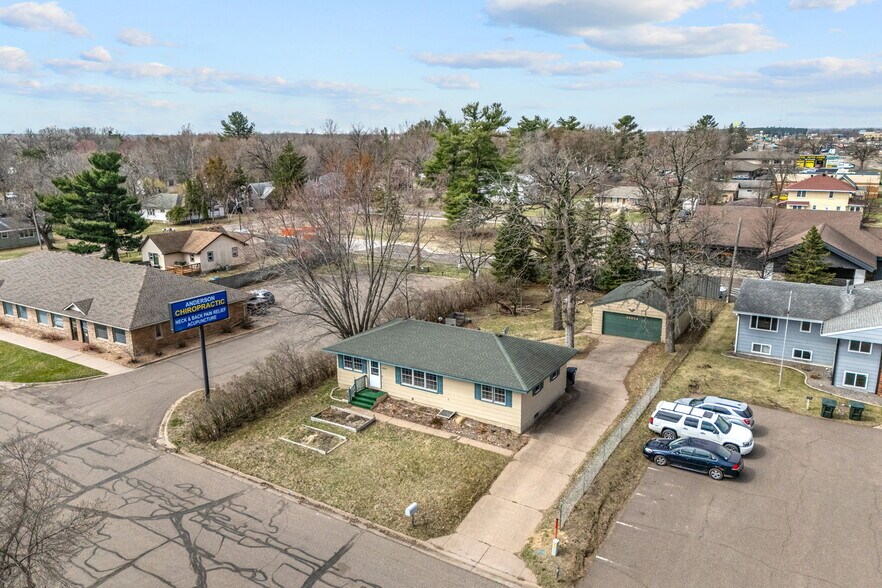 More Photos Of 38804 8th Ave, North Branch Office Residential For Sale