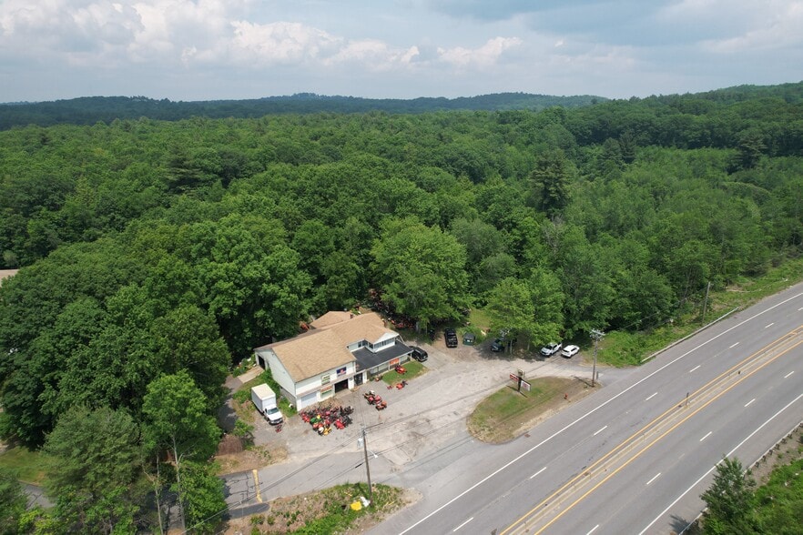 More Photos Of 71 Worcester Road, Charlton Auto Dealership For Sale