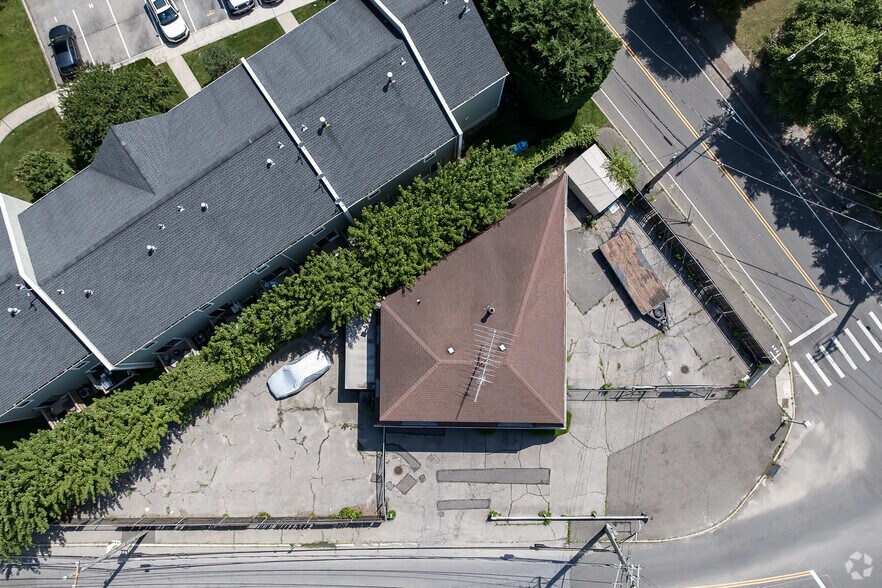 More Photos Of 42 Herb Hill Rd, Glen Cove Light Distribution For Lease