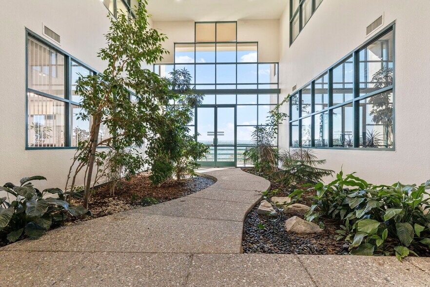 More Photos Of 13620 Lincoln Way, Auburn Office For Sale