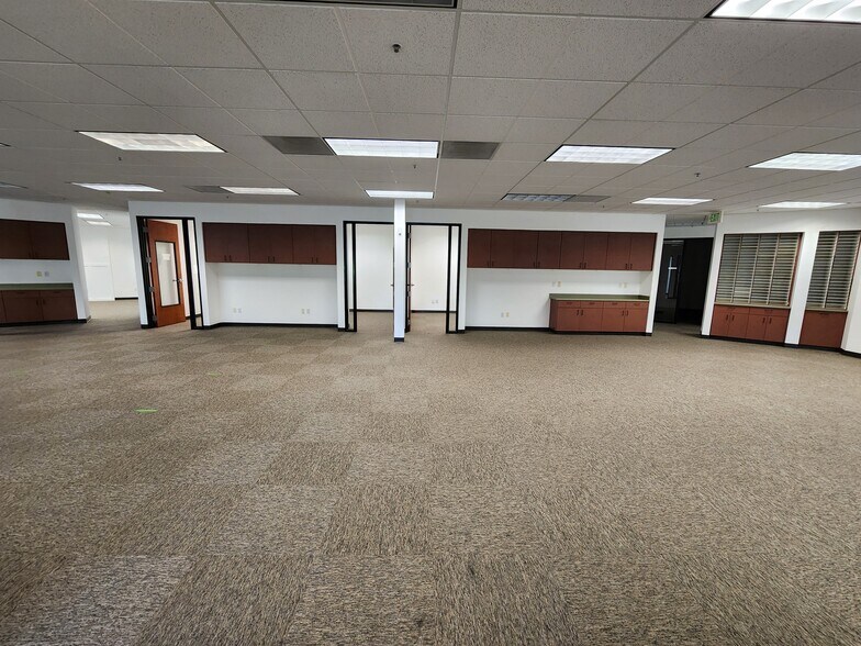 More Photos Of 3700 Hilborn Rd, Fairfield Medical For Sale