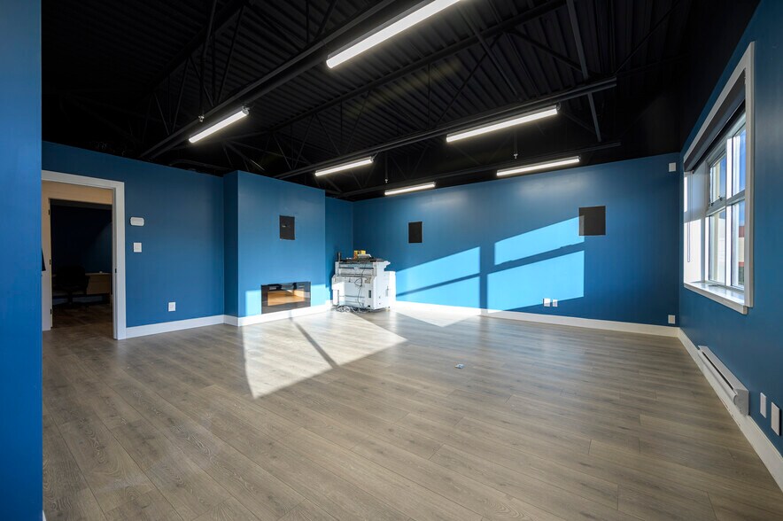 More Photos Of 12500 Horseshoe Way, Richmond Light Distribution For Lease