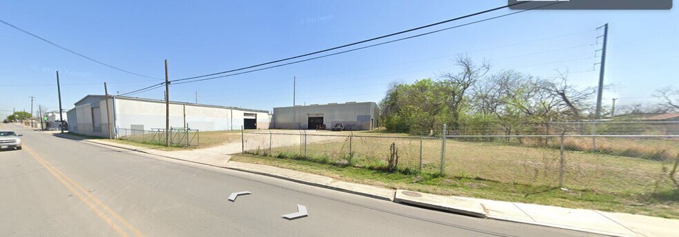 More Photos Of 1602 W Poplar St, San Antonio Warehouse For Lease