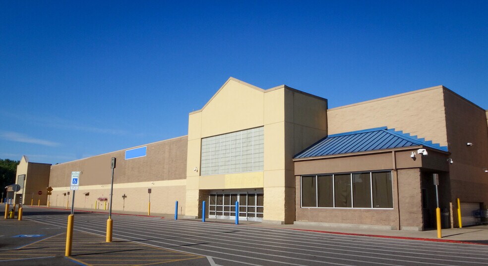 More Photos Of 1229 NW Evangeline Trwy, Lafayette Distribution For Sale