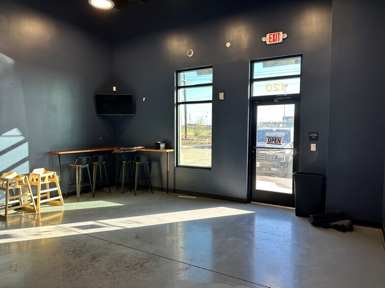 More Photos Of 1640 W Frontier Pky, Prosper Storefront Retail Office For Lease