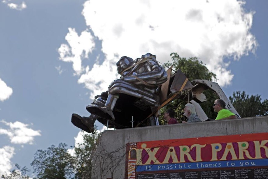 More Photos Of 935 2nd St, Charlottesville Light Distribution For Sale