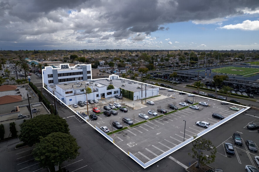 More Photos Of 2921 Palo Verde Ave, Long Beach Unknown For Sale