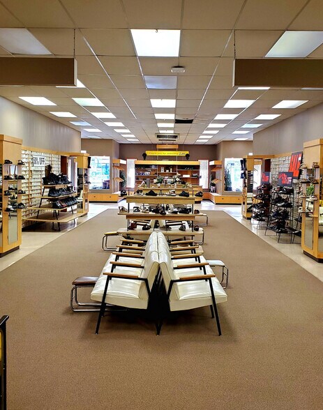 More Photos Of 131 2nd N ave, Saskatoon Storefront For Sale