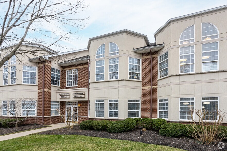 More Photos Of 9700 Park Plaza Ave, Louisville Medical For Lease