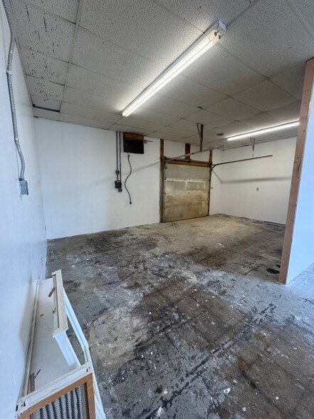 More Photos Of 2707 Wilmington Pike, Kettering Storefront Retail Office For Lease
