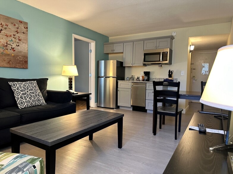 More Photos Of 6205 Ramada Dr, Clemmons Hotel For Sale