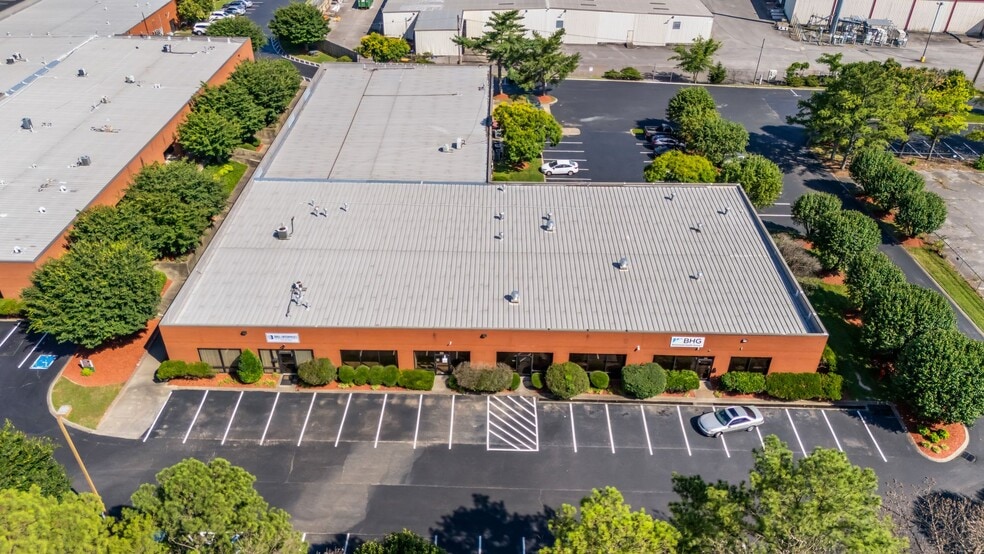 More Photos Of 104-176 Cude Ln, Madison Medical For Lease