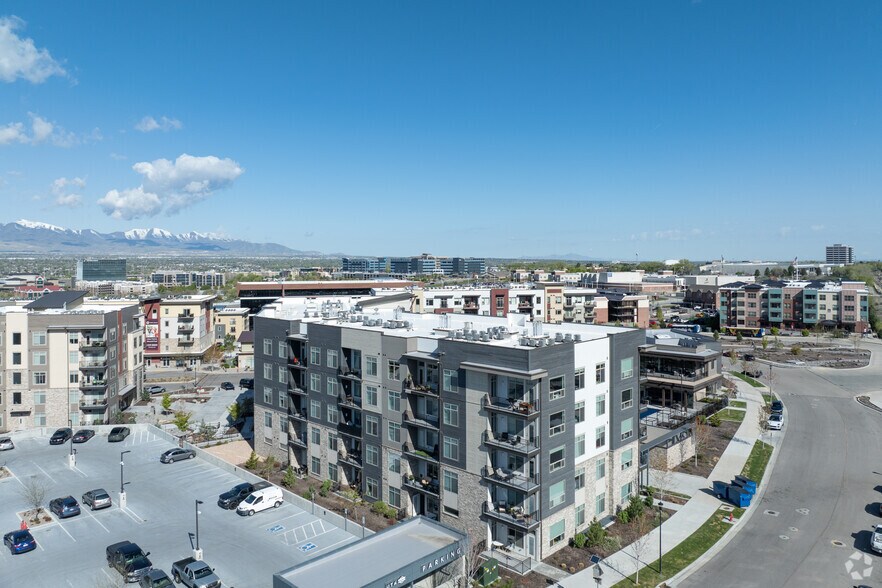 More Photos Of 168 E Midvillage Rd, Sandy Apartments For Lease