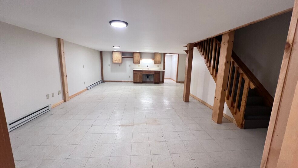 More Photos Of 171 West St, West Hatfield Apartments For Lease