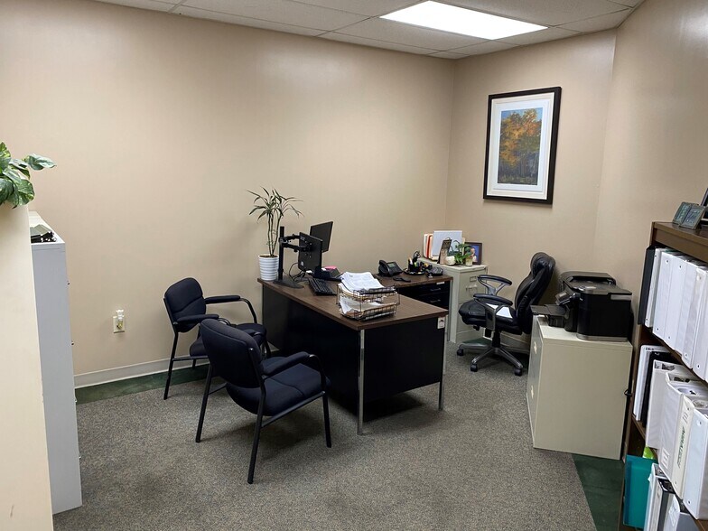 More Photos Of 15 Shelter Dr, Greer Warehouse For Lease