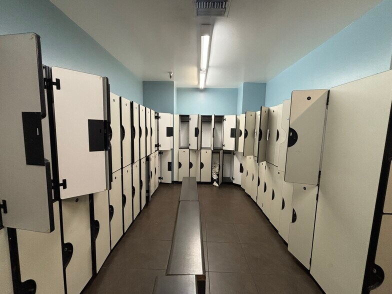 More Photos Of 1329-1345 Blossom Hill Rd, San Jose Unknown For Lease