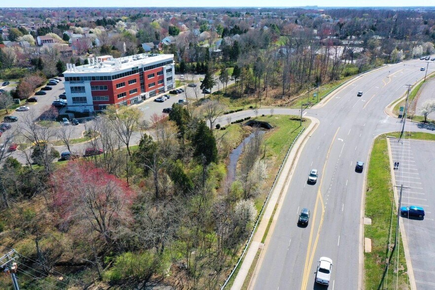 More Photos Of 8551 Rixlew Ln, Manassas Office For Lease