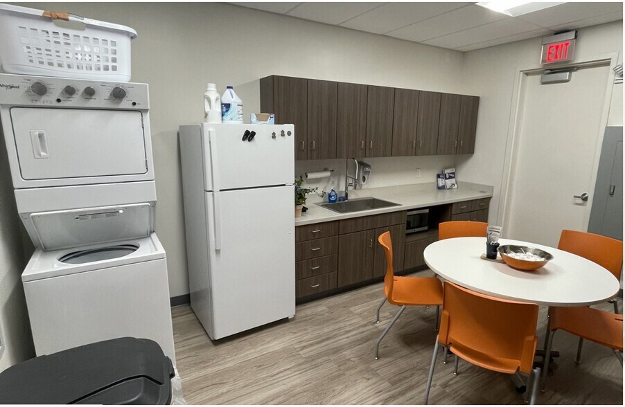 More Photos Of 7750 Diley Rd, Canal Winchester Medical For Sale