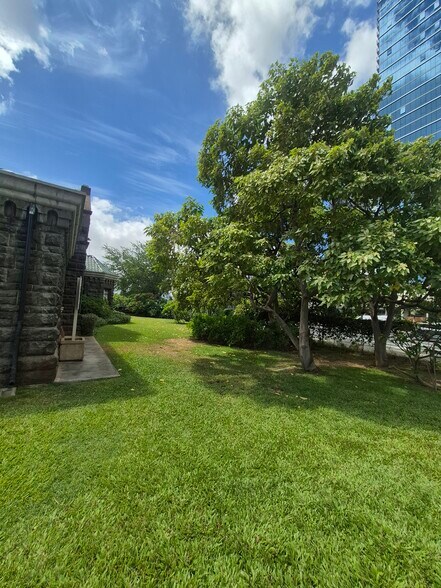 More Photos Of 653 Ala Moana Blvd, Honolulu Office For Lease