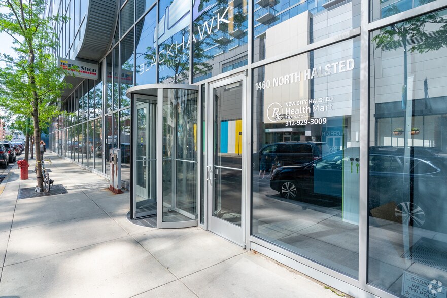 More Photos Of Halsted & Blackhawk St, Chicago Unknown For Lease