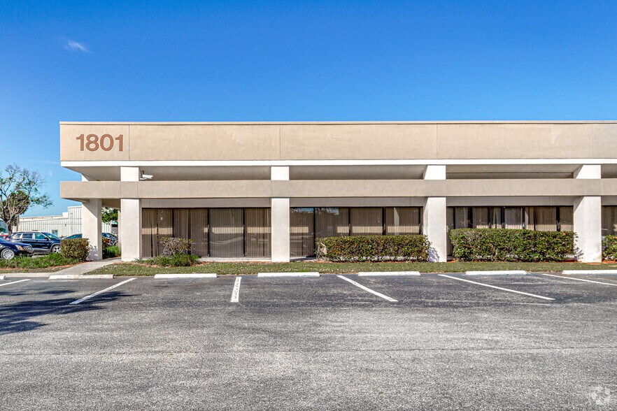 More Photos Of 1801 S Perimeter Rd, Fort Lauderdale Office For Lease