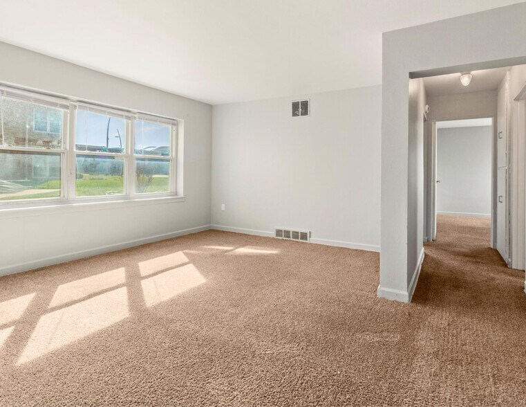 More Photos Of 924-932 State St, Bettendorf Apartments For Sale