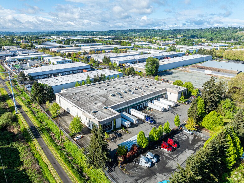 More Photos Of 18404 72nd Ave S, Kent Warehouse For Lease