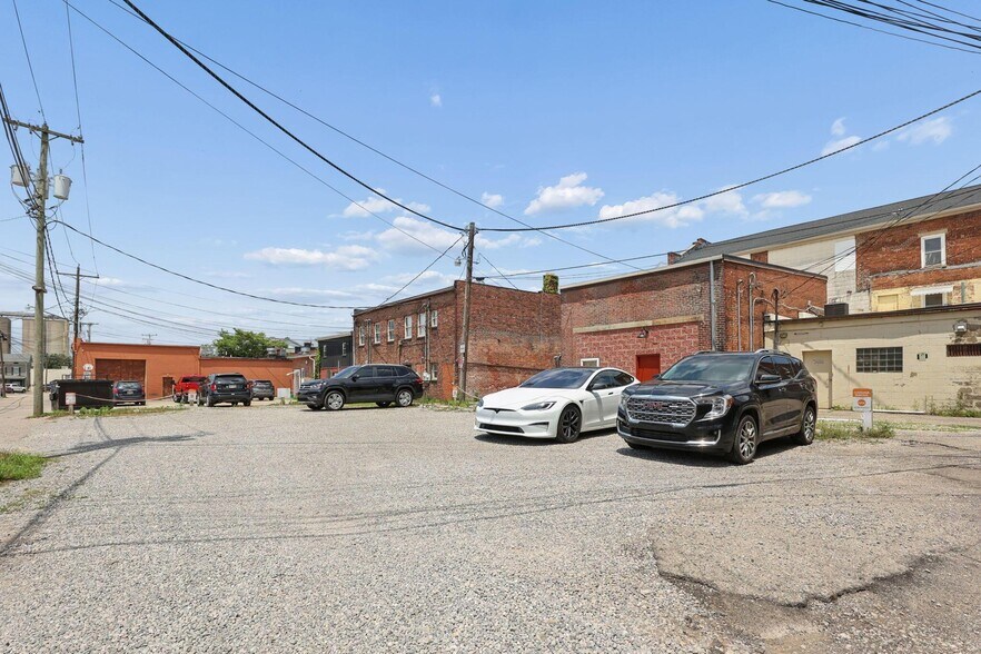 More Photos Of 113 W Main St, Circleville Office For Lease
