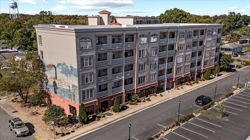 More Photos Of 100 Taylor St, Colonial Beach Storefront Retail Office For Sale