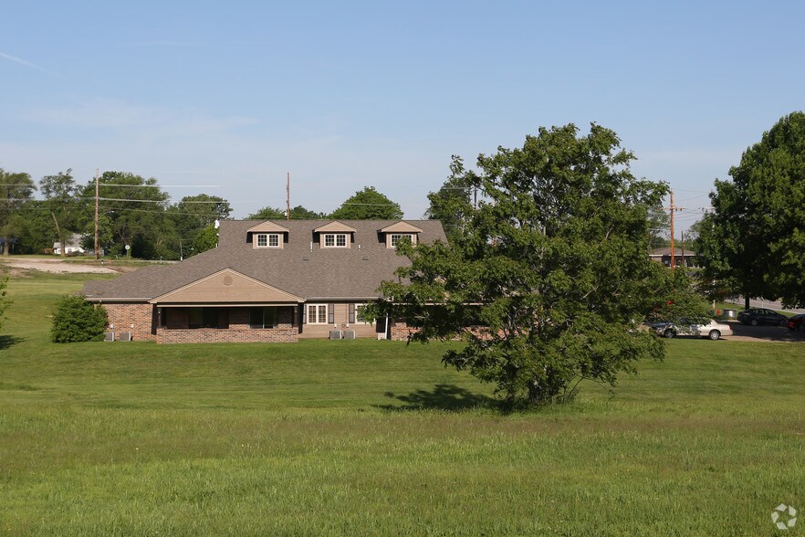 More Photos Of 105 E Amity St, Louisburg Office Residential For Lease