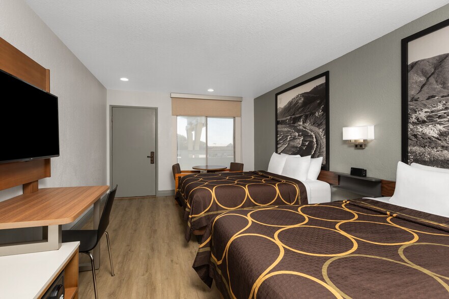 More Photos Of 888 S Main St, Fort Bragg Hotel For Sale