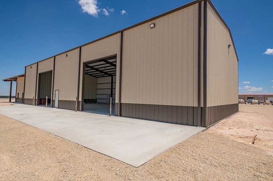 More Photos Of 16751 W Basin St, Odessa Warehouse For Lease