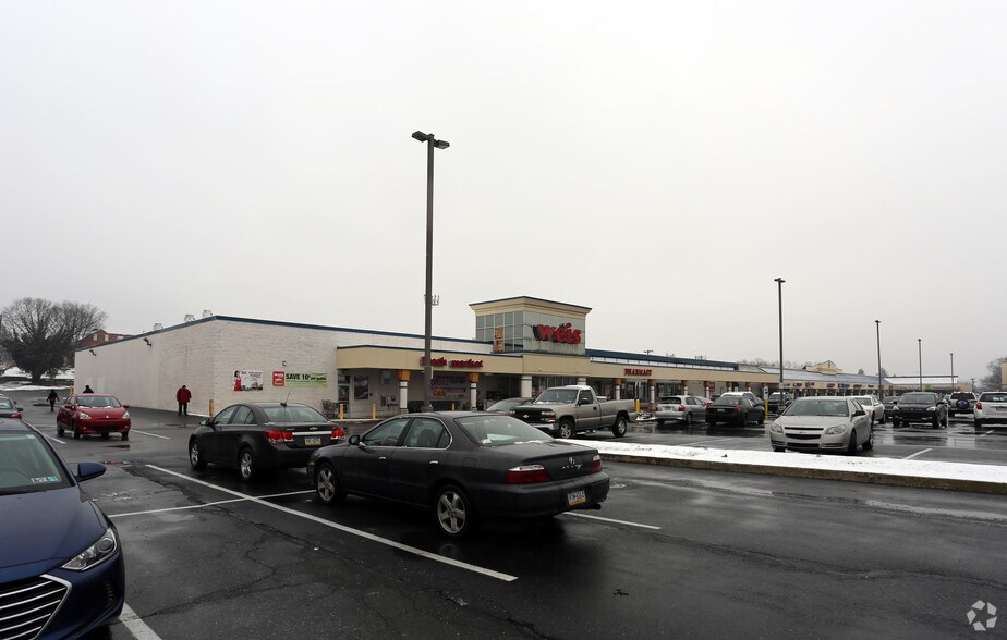 More Photos Of 1234 Millersville Pike, Lancaster Unknown For Lease