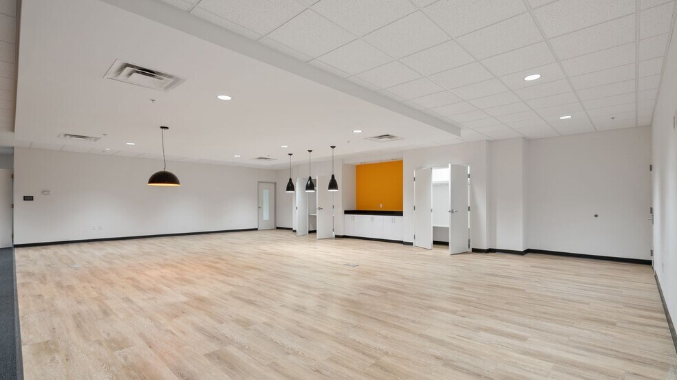 More Photos Of 5550 Britton Pky, Hilliard Medical For Lease