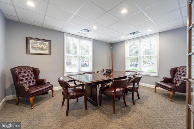 More Photos Of 102 St Claire Pl, Stevensville Medical For Lease