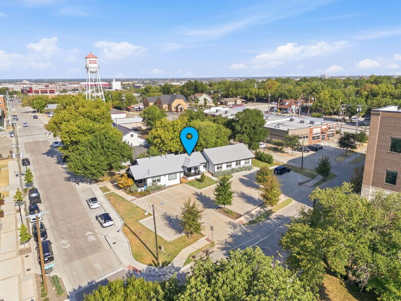 More Photos Of 7274 Elm St, Frisco Office For Sale