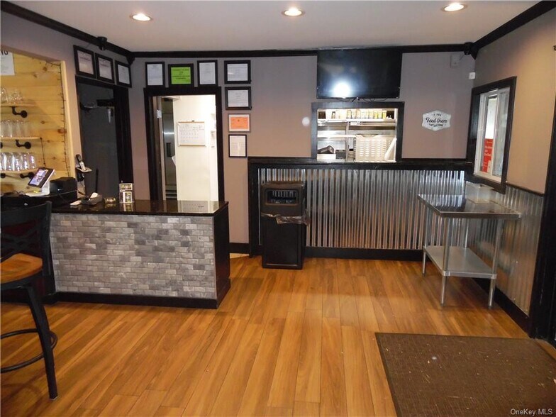 More Photos Of 89 Sullivan Ave, Liberty Bar For Sale