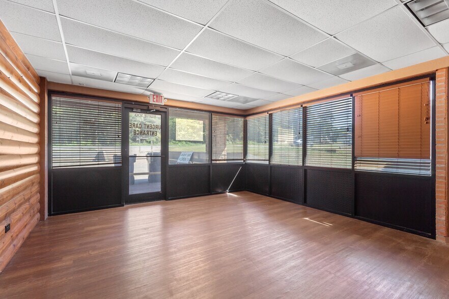 More Photos Of 116 E Robert S Kerr Blvd, Wynnewood Medical For Sale