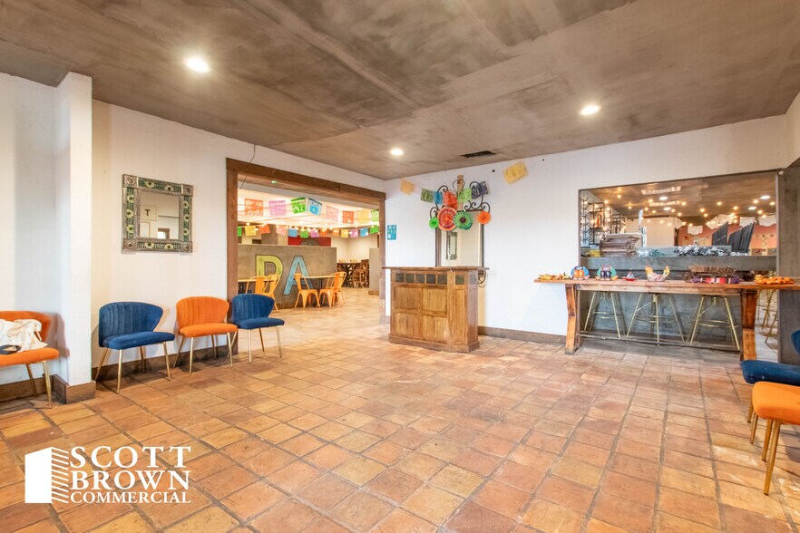 More Photos Of 820 S Interstate 35 E, Denton General Retail For Lease