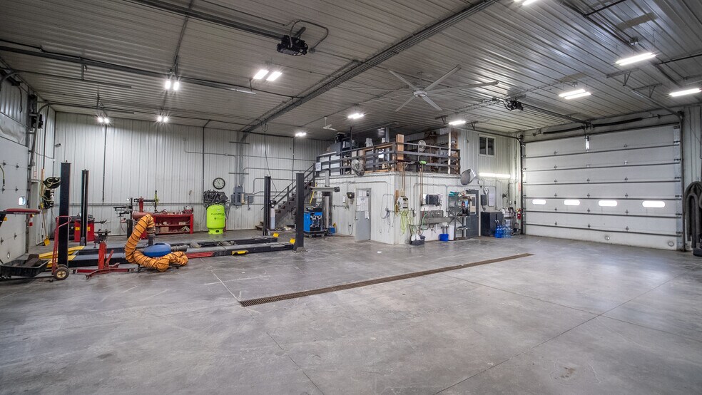 More Photos Of 203 Main St E, Elysian Auto Repair For Sale