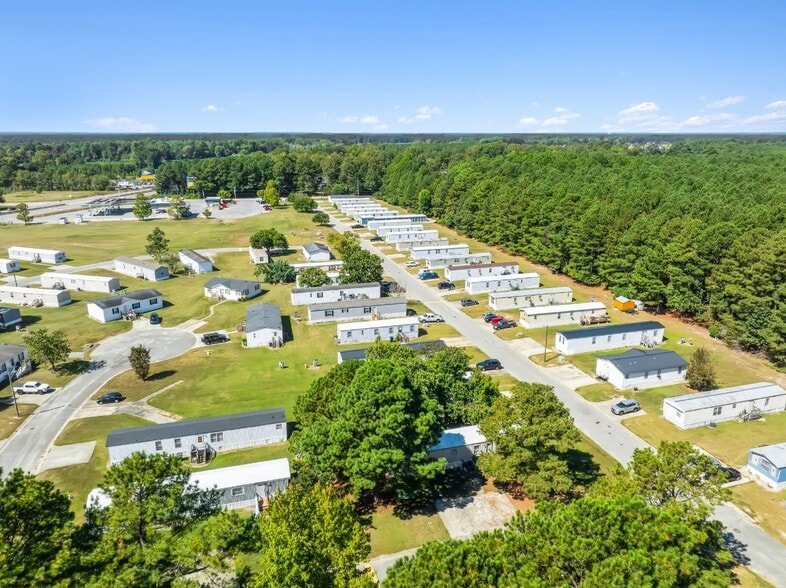 More Photos Of 2022 Keith Ln, Selma Manufactured Housing Mobile Home Park For Sale