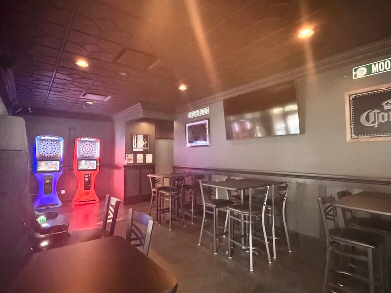 More Photos Of 103 3RD St N, La Crosse Restaurant For Sale